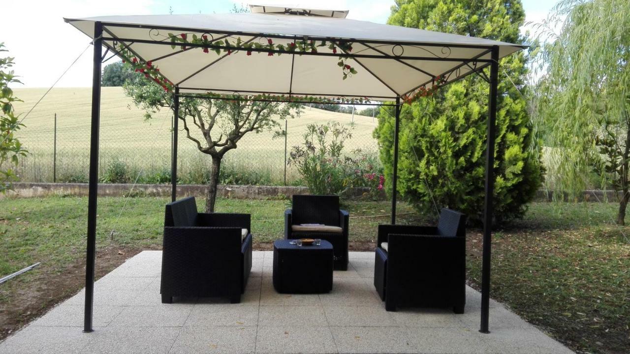 B&B Bread And Fantasy Ostra Exterior foto